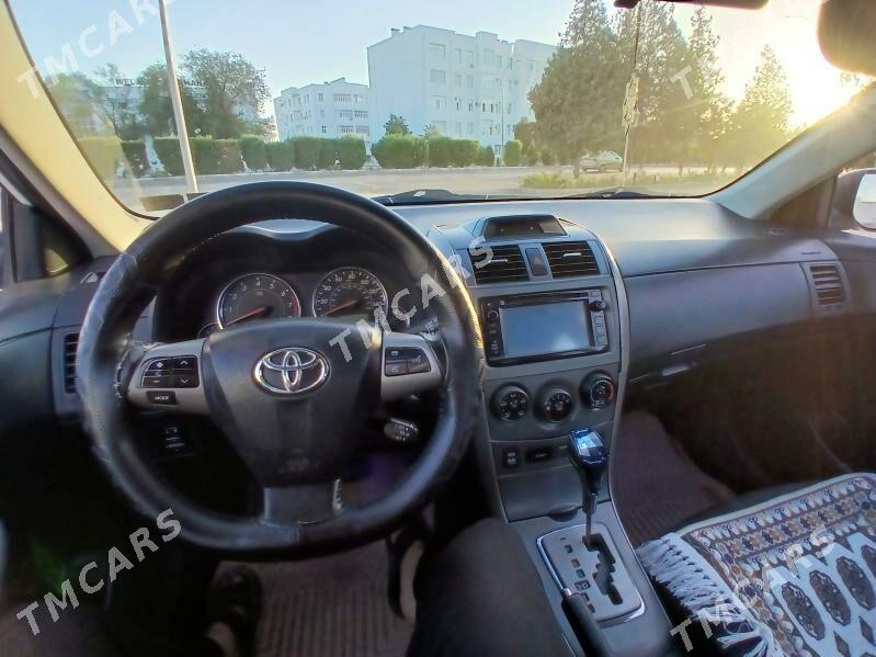 Toyota Corolla 2013 - 180 000 TMT - Дашогуз - img 3