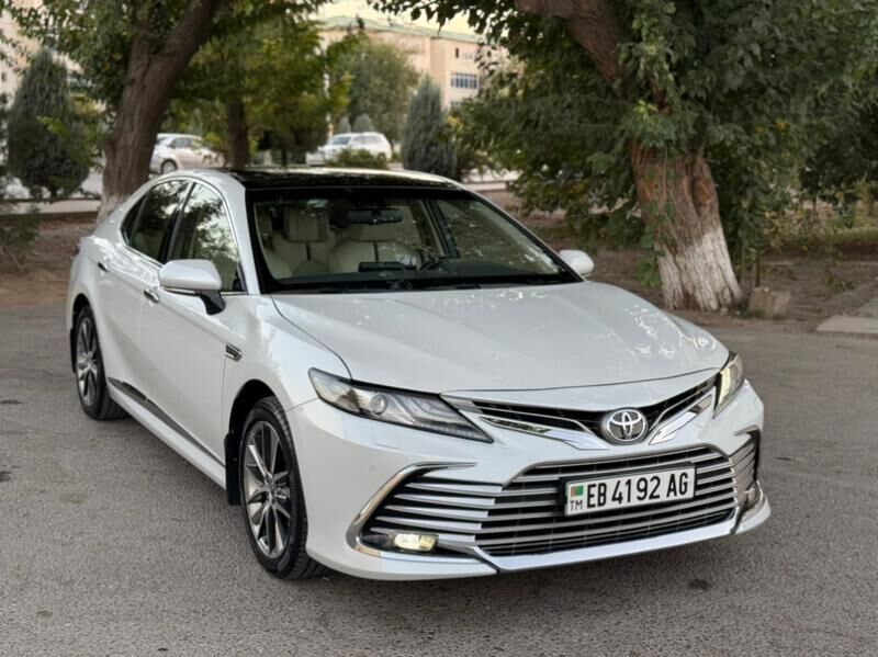 Toyota Camry 2023 - 570 000 TMT - Aşgabat - img 4