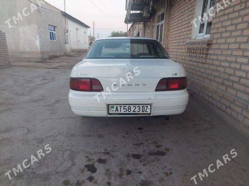 Toyota Camry 1995 - 100 000 TMT - Gubadag - img 4