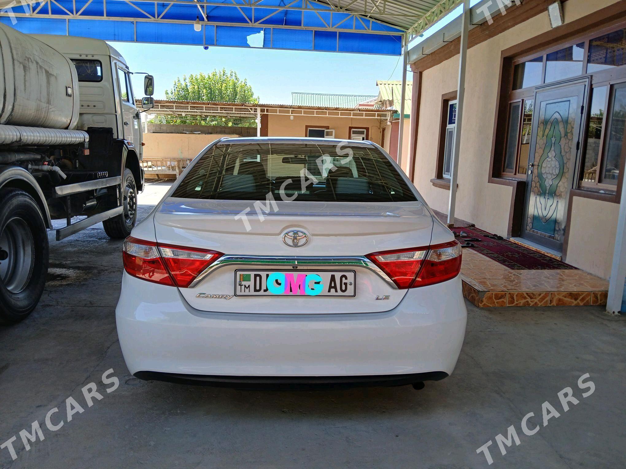 Toyota Camry 2017 - 270 000 TMT - Херрикгала - img 2