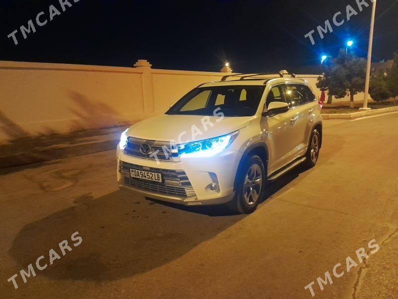 Toyota Highlander 2017 - 420 000 TMT - Туркменабат - img 2