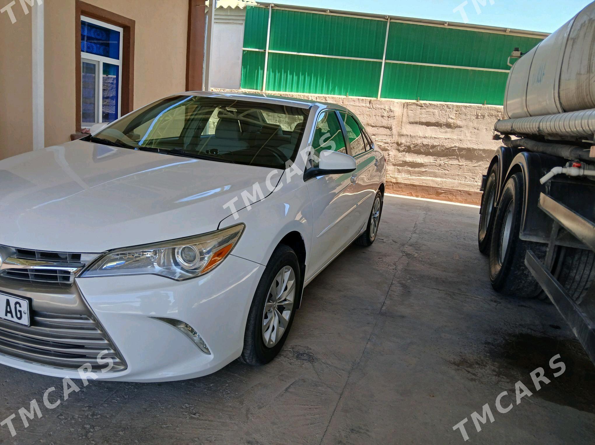 Toyota Camry 2017 - 270 000 TMT - Херрикгала - img 4