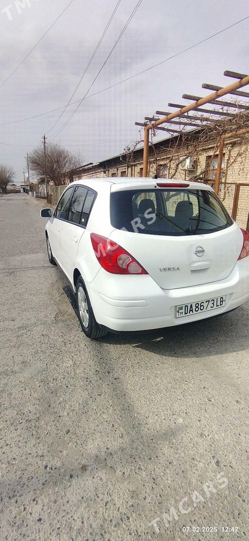 Nissan Versa 2012 - 110 000 TMT - Türkmenabat - img 3