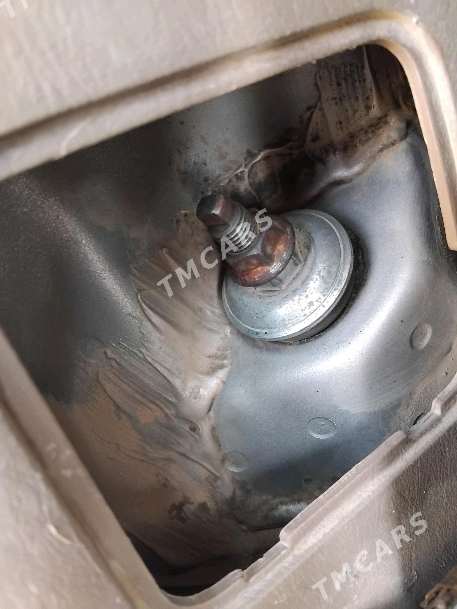 Toyota Sienna 2001 - 138 000 TMT - Сакарчага - img 5