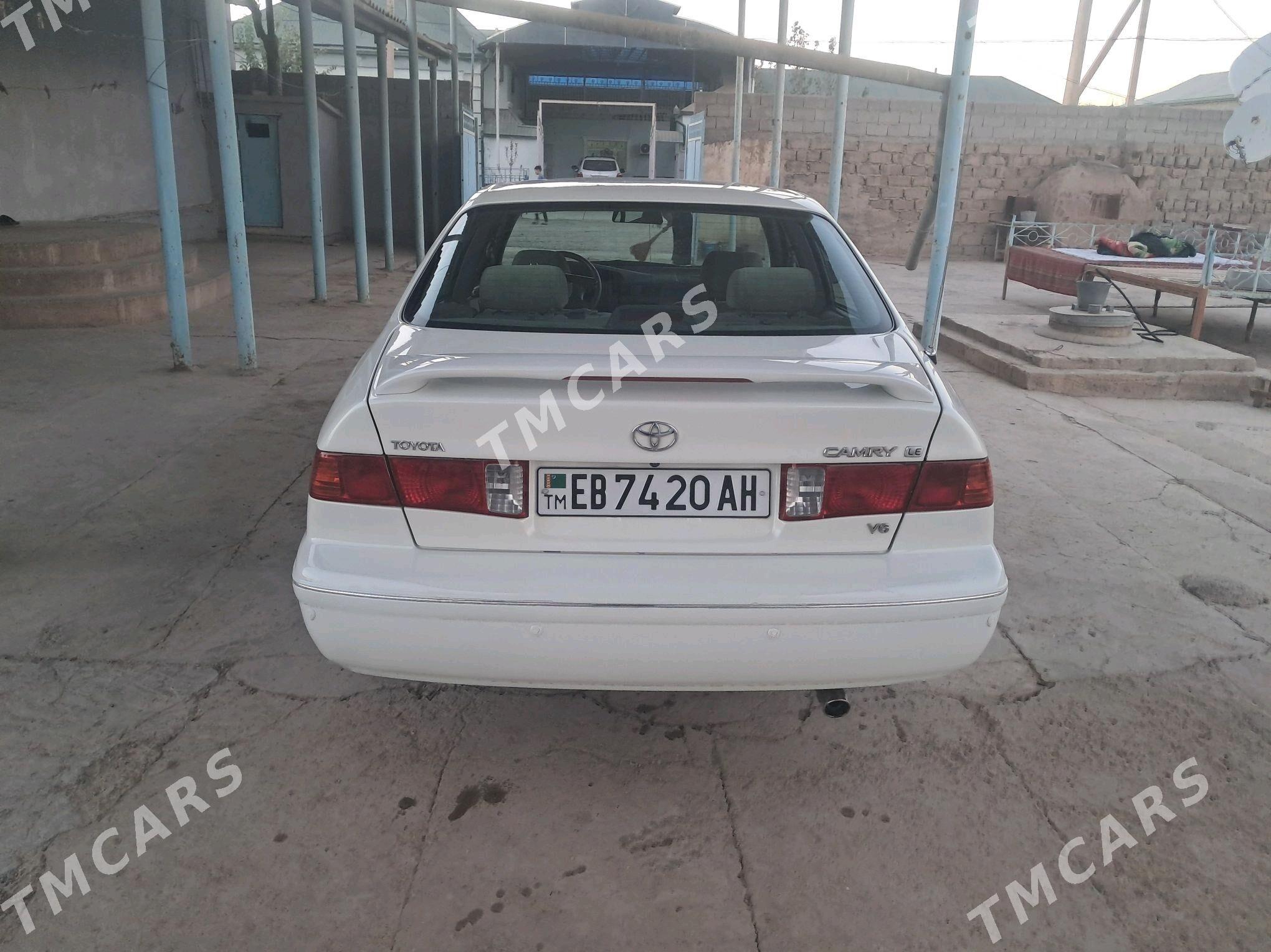 Toyota Camry 2000 - 148 000 TMT - Теджен - img 5