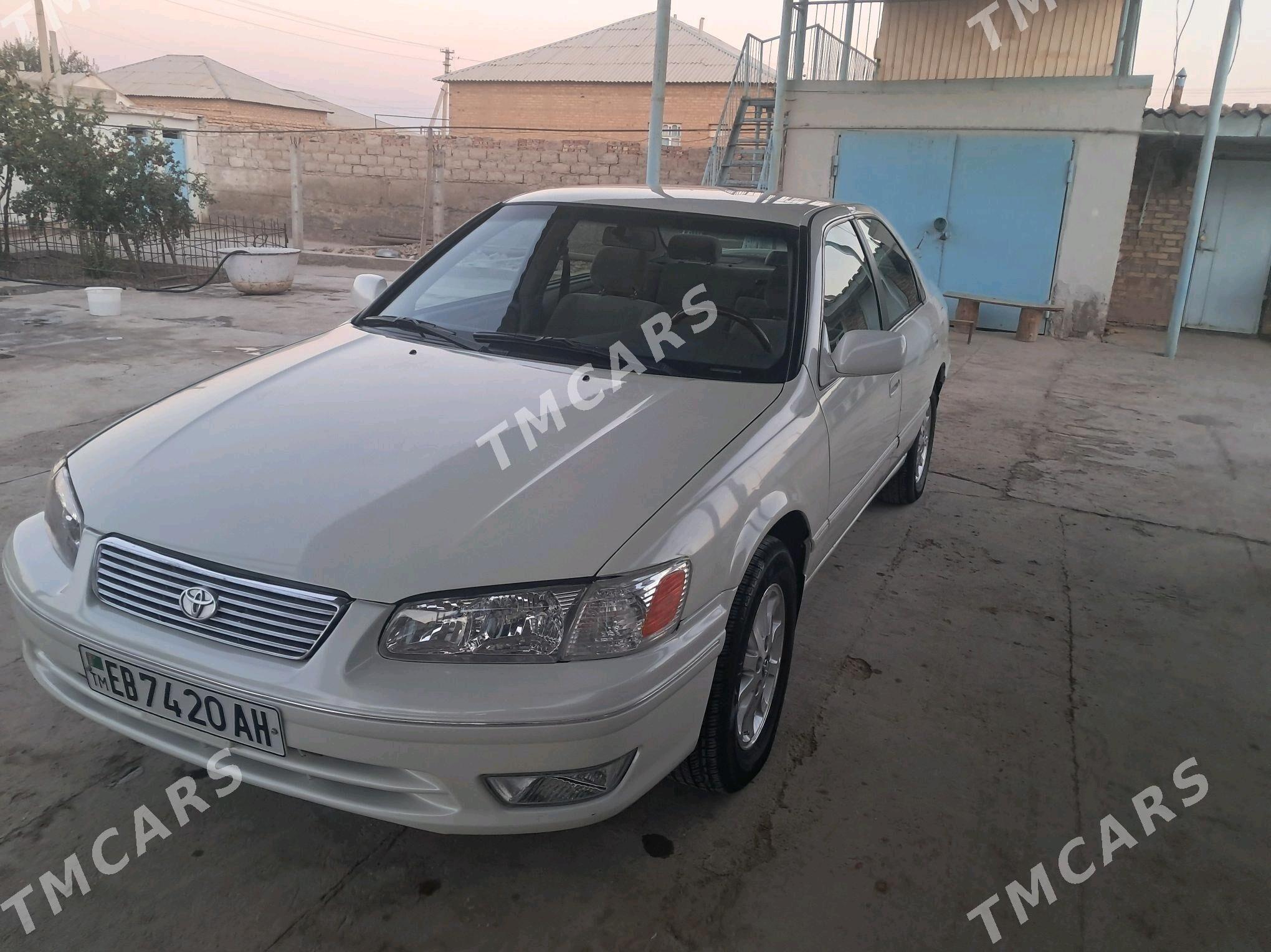 Toyota Camry 2000 - 148 000 TMT - Теджен - img 2