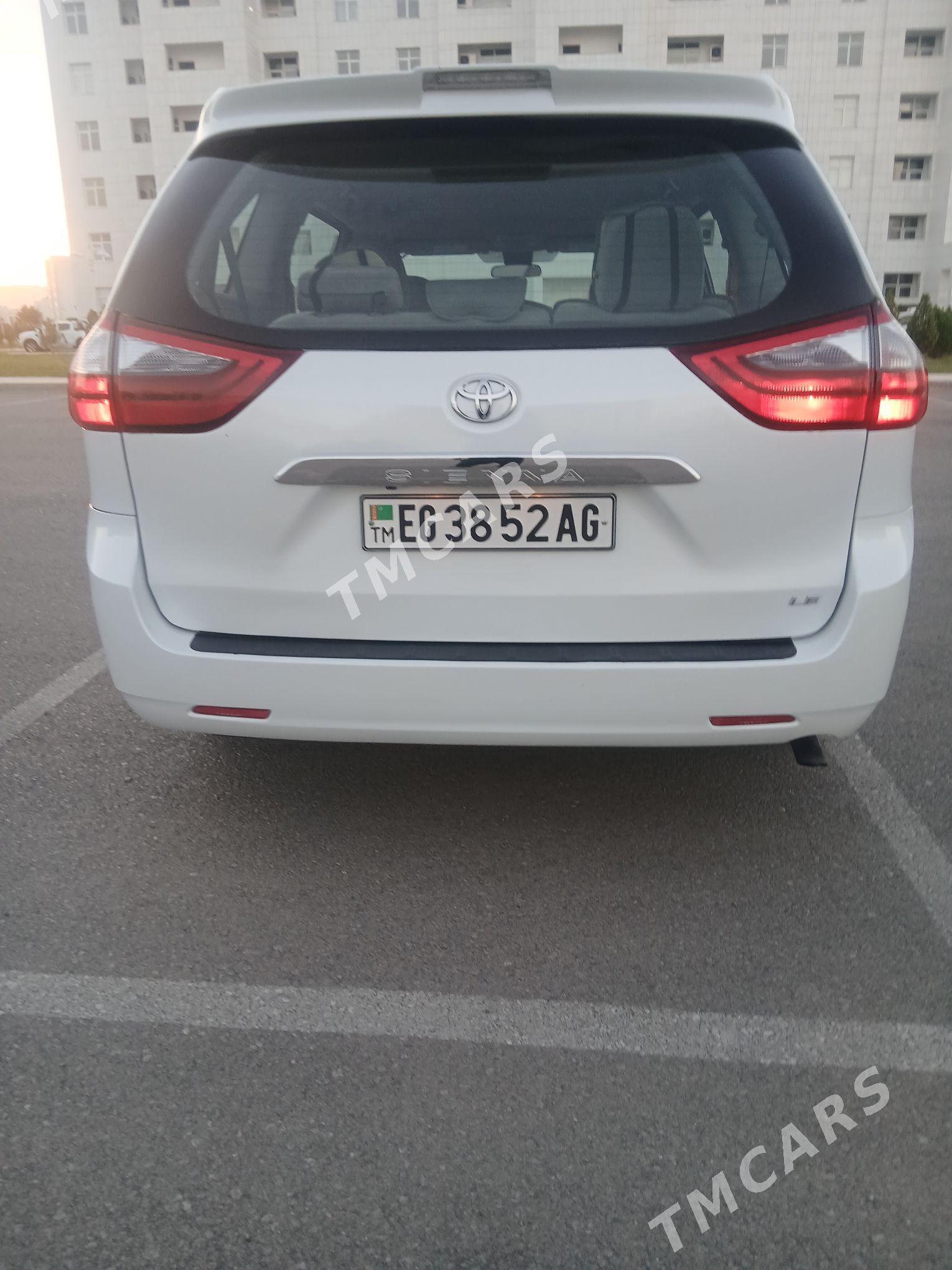 Toyota Sienna 2020 - 430 000 TMT - Мир 2 - img 10