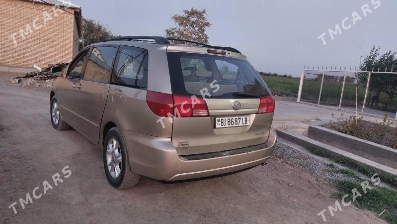 Toyota Sienna 2004 - 210 000 TMT - Дянев - img 4