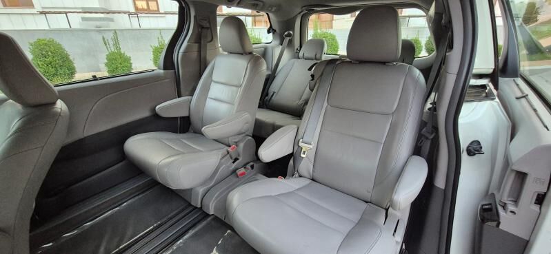 Toyota Sienna 2017 - 365 000 TMT - Ашхабад - img 4