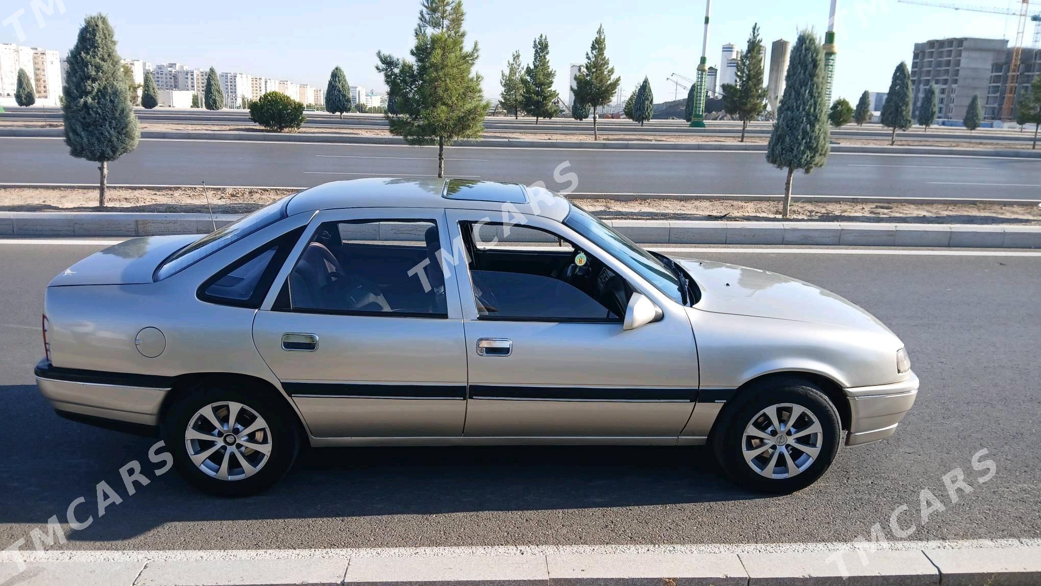 Opel Vectra 1990 - 37 000 TMT - Теджен - img 5
