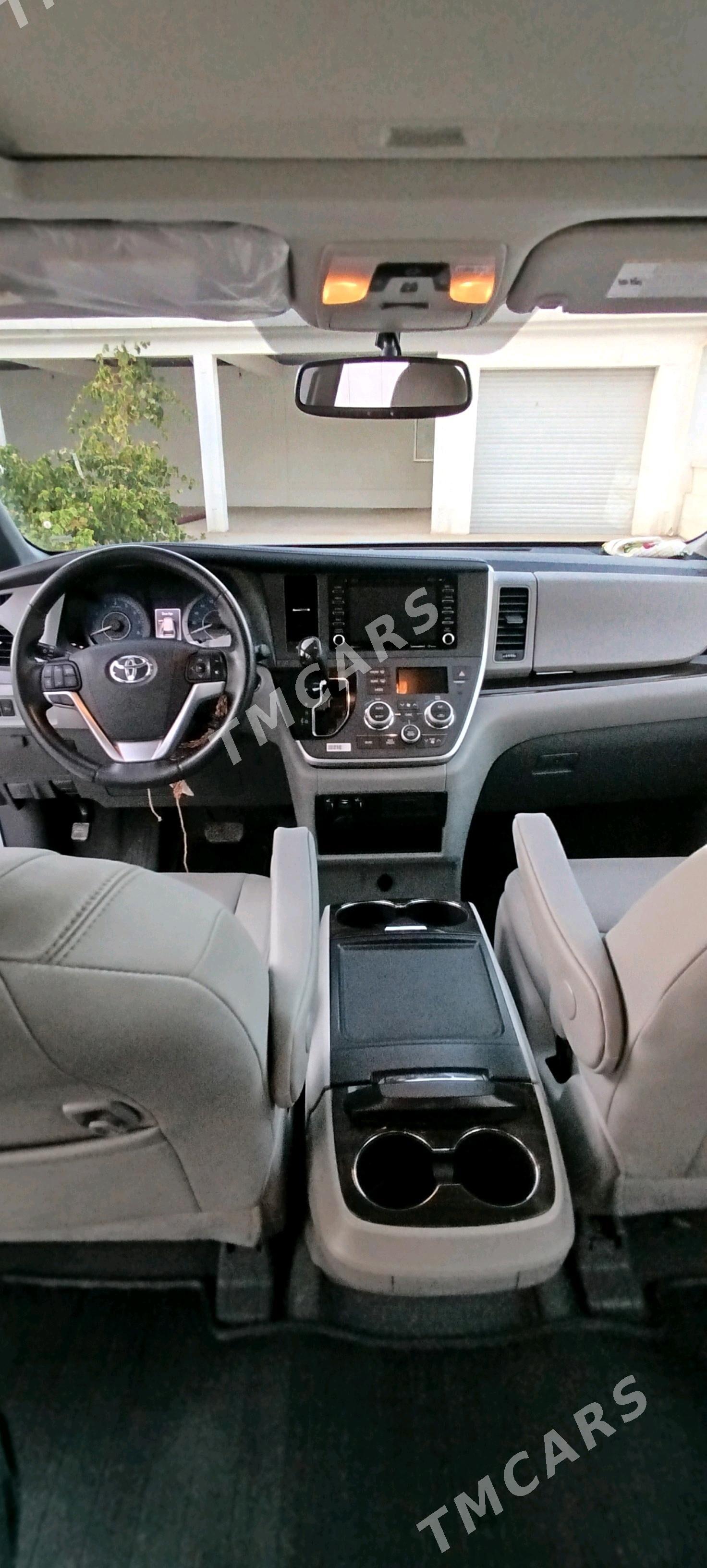 Toyota Sienna 2020 - 650 000 TMT - Ашхабад - img 3