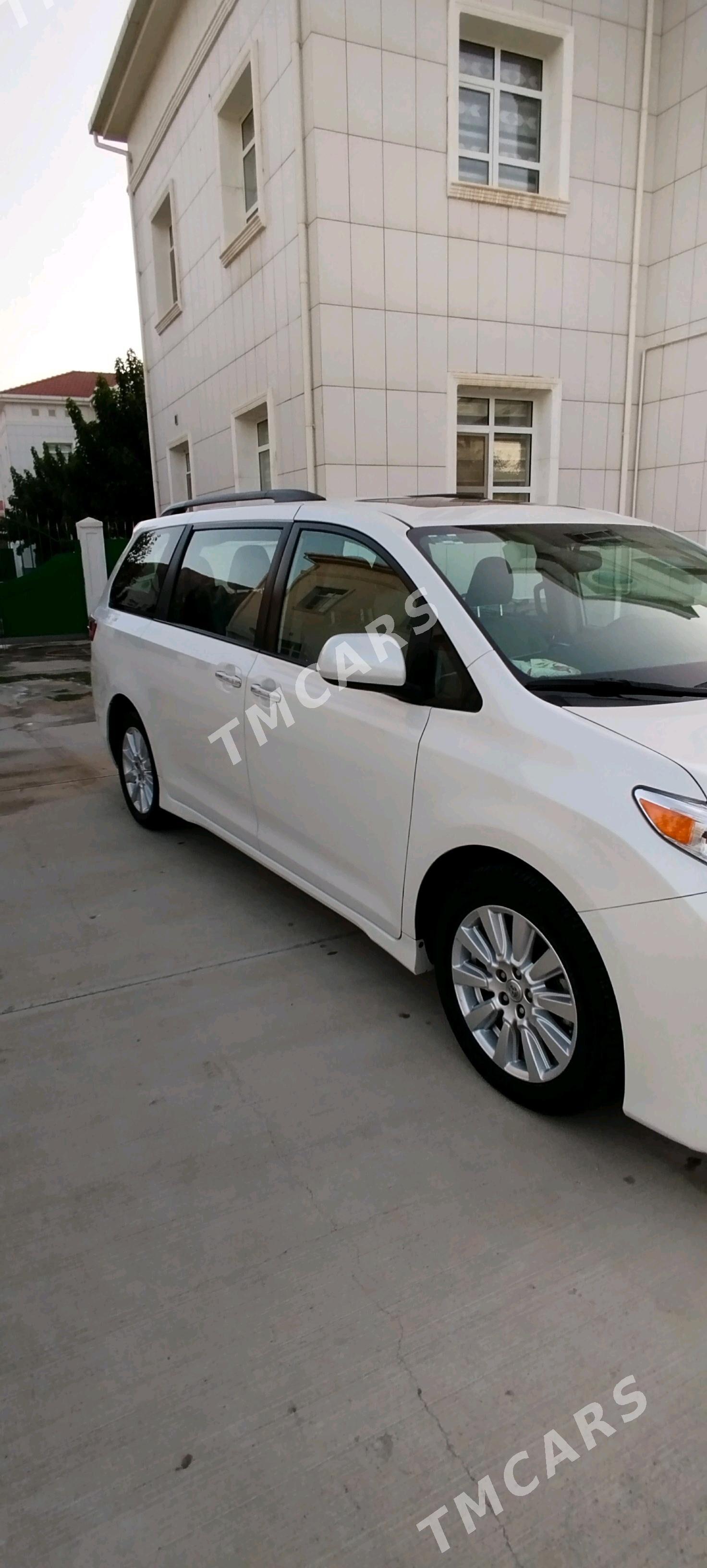 Toyota Sienna 2020 - 650 000 TMT - Ашхабад - img 2