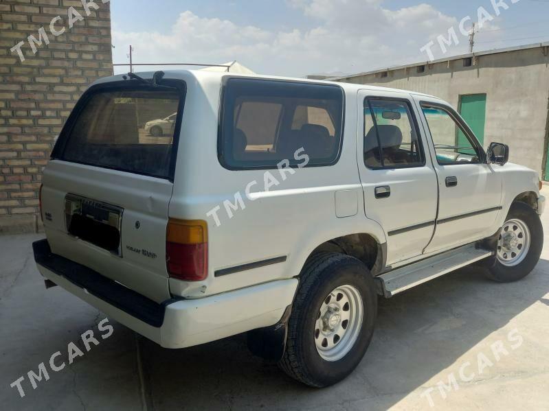 Toyota Hilux 1991 - 50 000 TMT - Бахарден - img 4