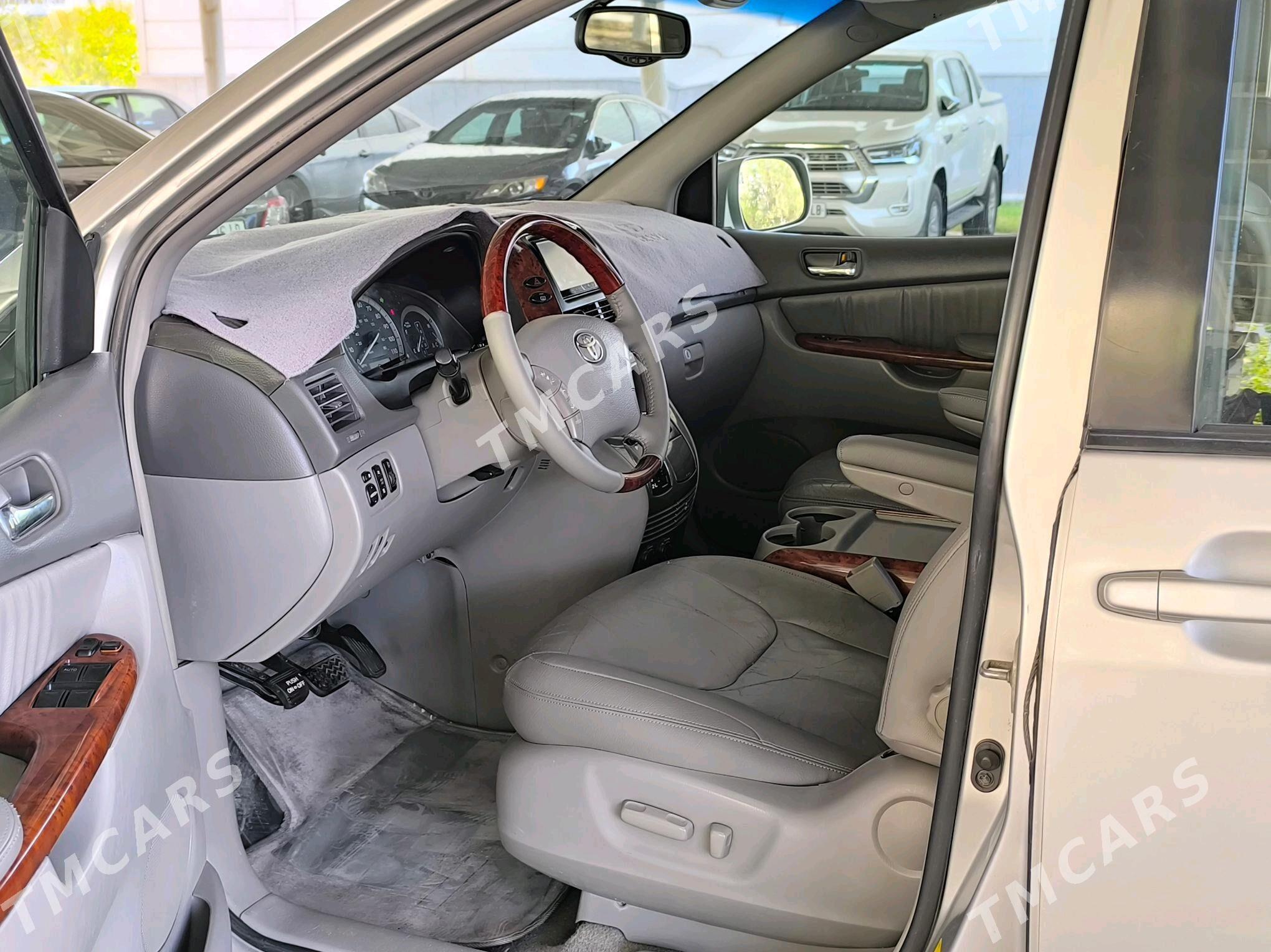 Toyota Sienna 2004 - 260 000 TMT - Туркменабат - img 5