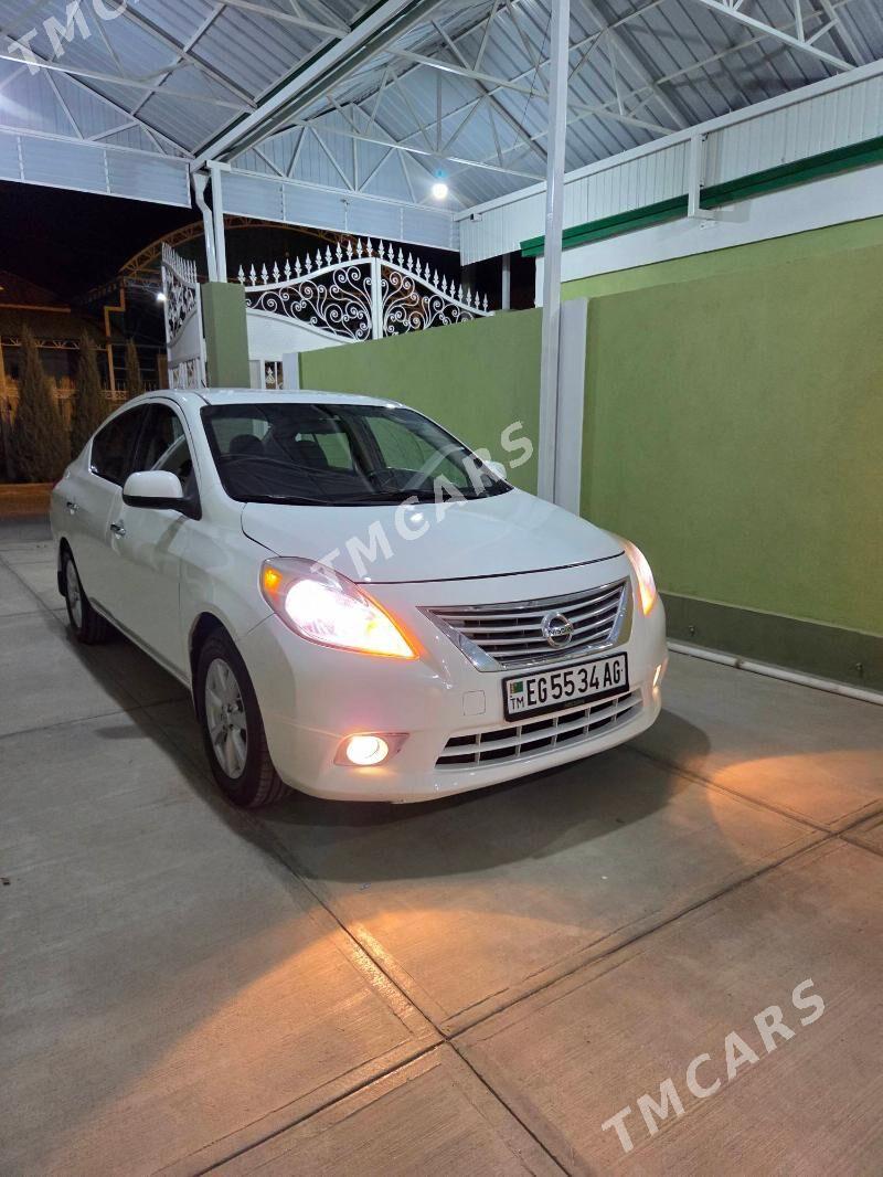 Nissan Versa 2011 - 106 000 TMT - Ашхабад - img 2