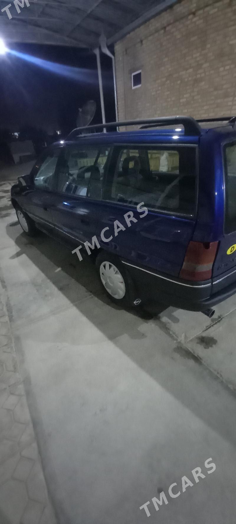 Opel Astra 1991 - 37 000 TMT - Мары - img 2