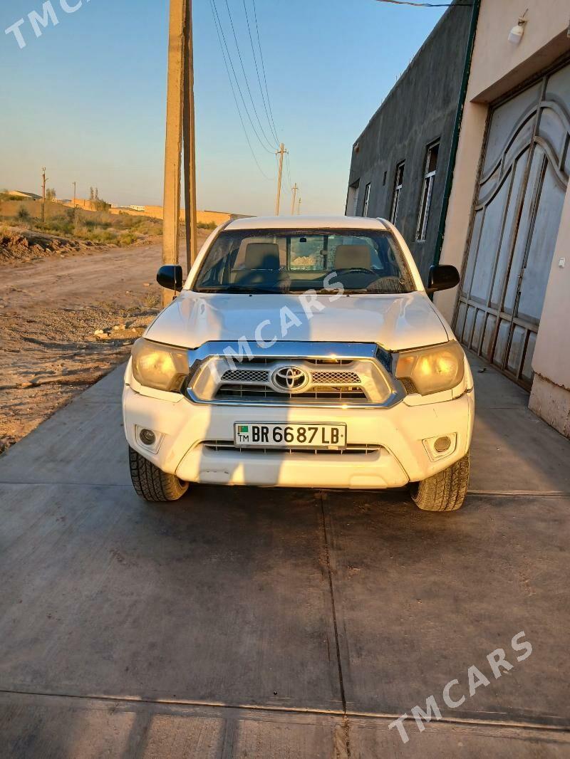 Toyota Tacoma 2012 - 150 000 TMT - Türkmenabat - img 4
