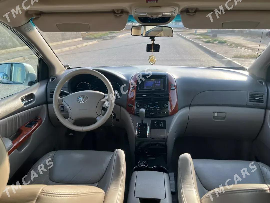 Toyota Sienna 2009 - 305 000 TMT - Туркменбаши - img 3
