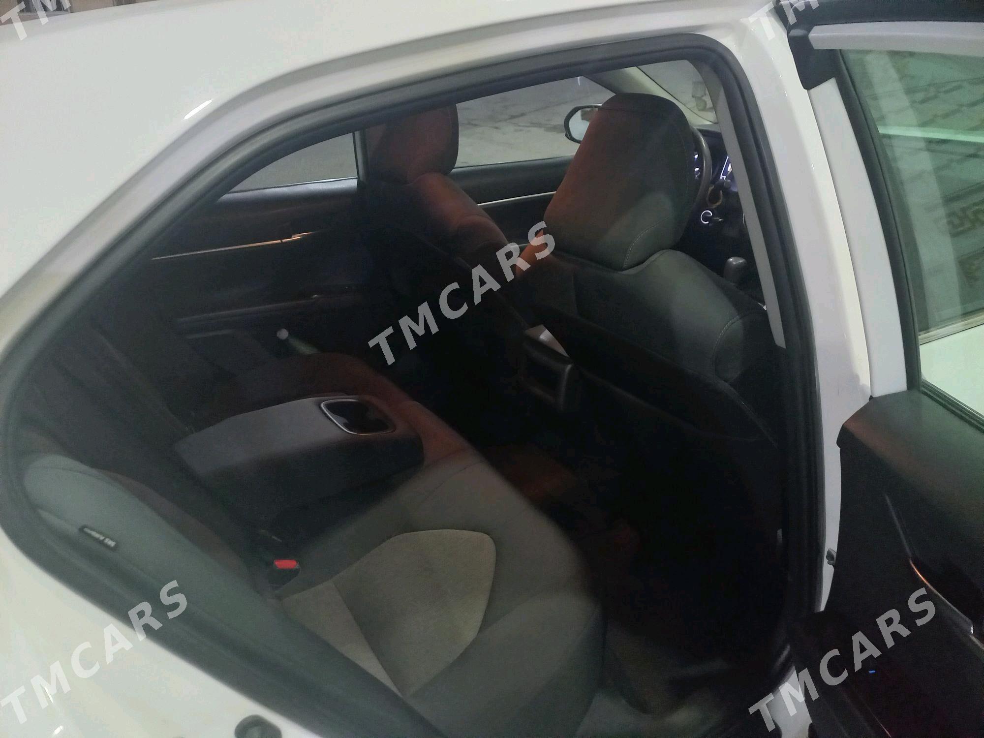 Toyota Camry 2021 - 335 000 TMT - Aşgabat - img 3