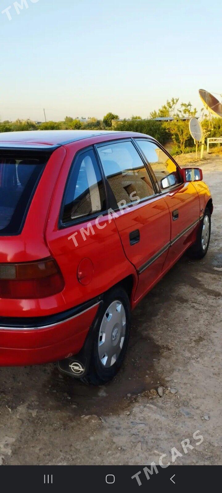 Opel Astra 1992 - 33 000 TMT - Мургап - img 2