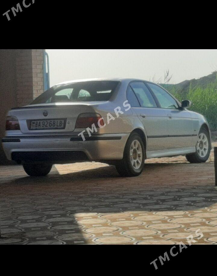 BMW E39 2000 - 90 000 TMT - Kerki - img 6