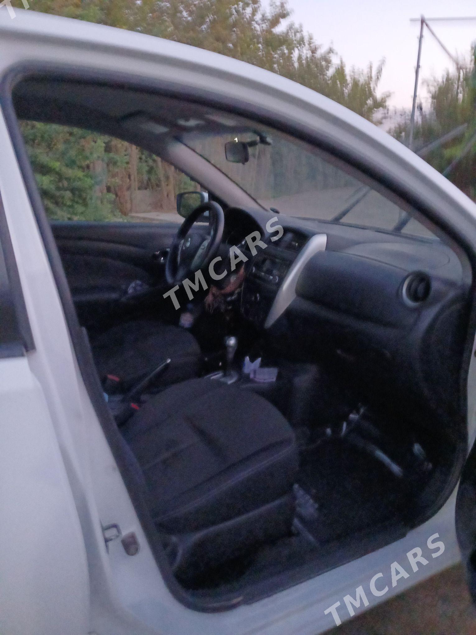 Nissan Versa 2015 - 130 000 TMT - Aşgabat - img 3