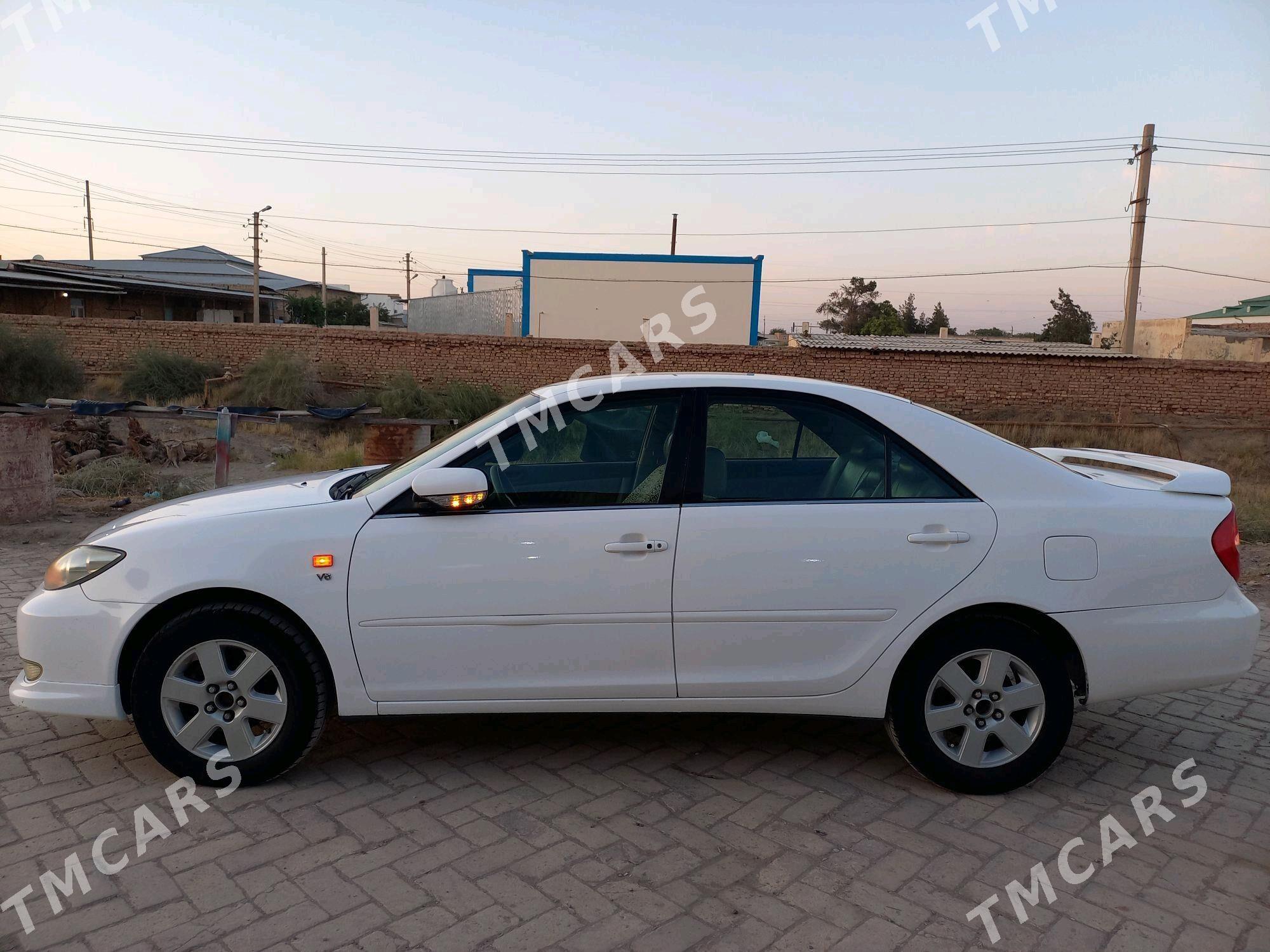 Toyota Camry 2002 - 140 000 TMT - Халач - img 4