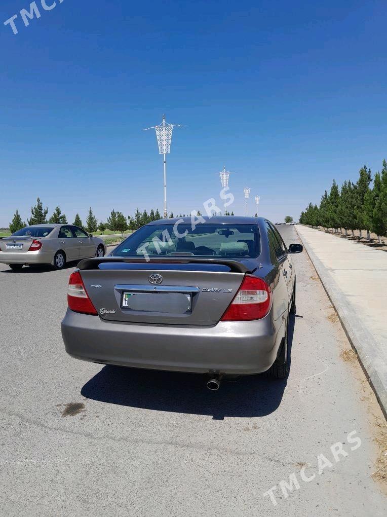 Toyota Camry 2002 - 128 000 TMT - Мары - img 3
