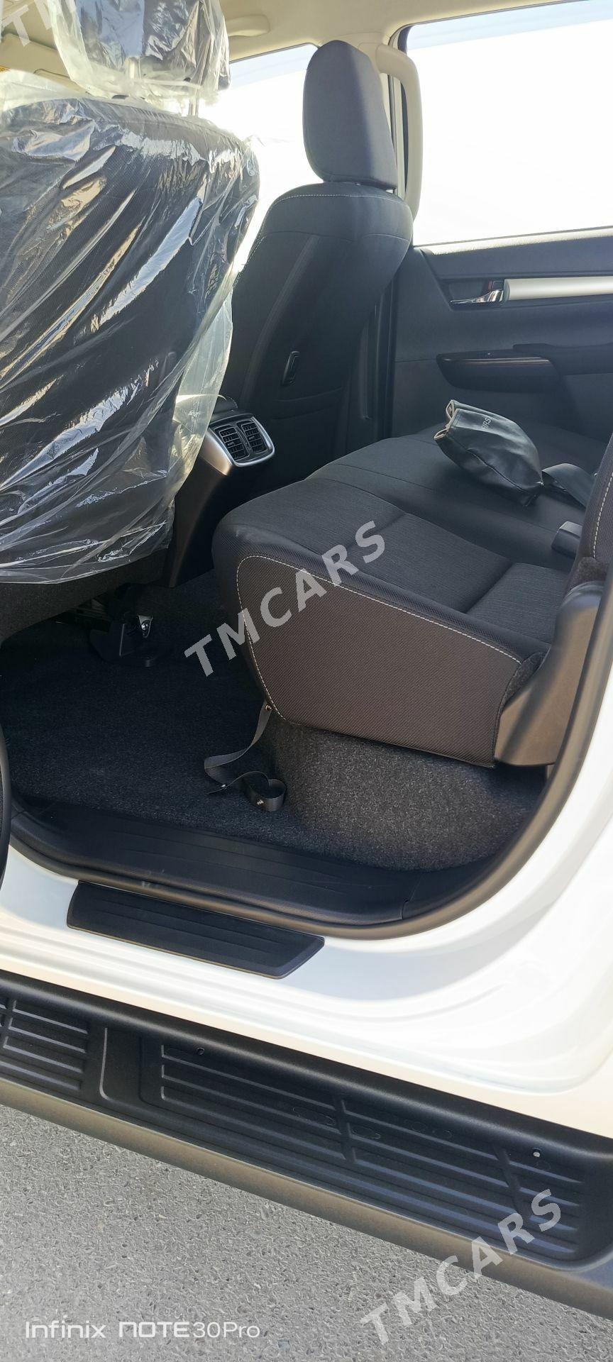 Toyota Hilux 2025 - 686 000 TMT - Ашхабад - img 8