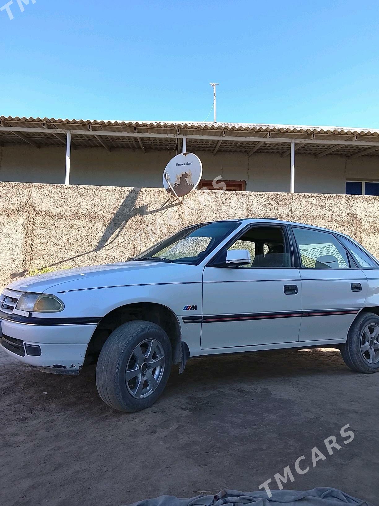 Opel Astra 1993 - 35 000 TMT - Gurbansoltan Eje - img 2
