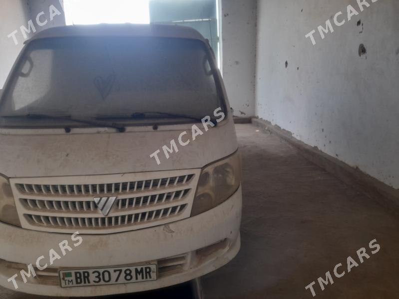 Toyota Hiace 2009 - 90 000 TMT - Ýolöten - img 2