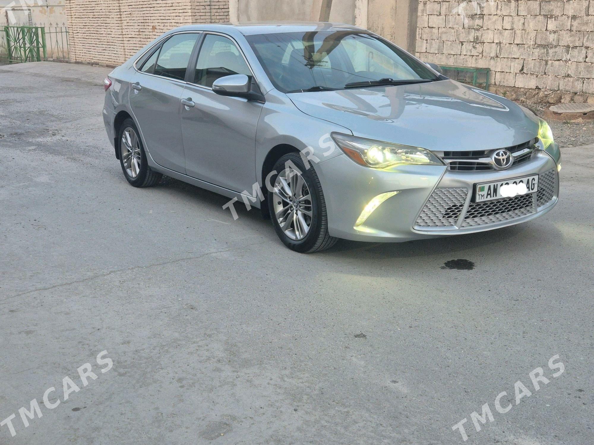 Toyota Camry 2017 - 256 000 TMT - Бузмеин - img 4