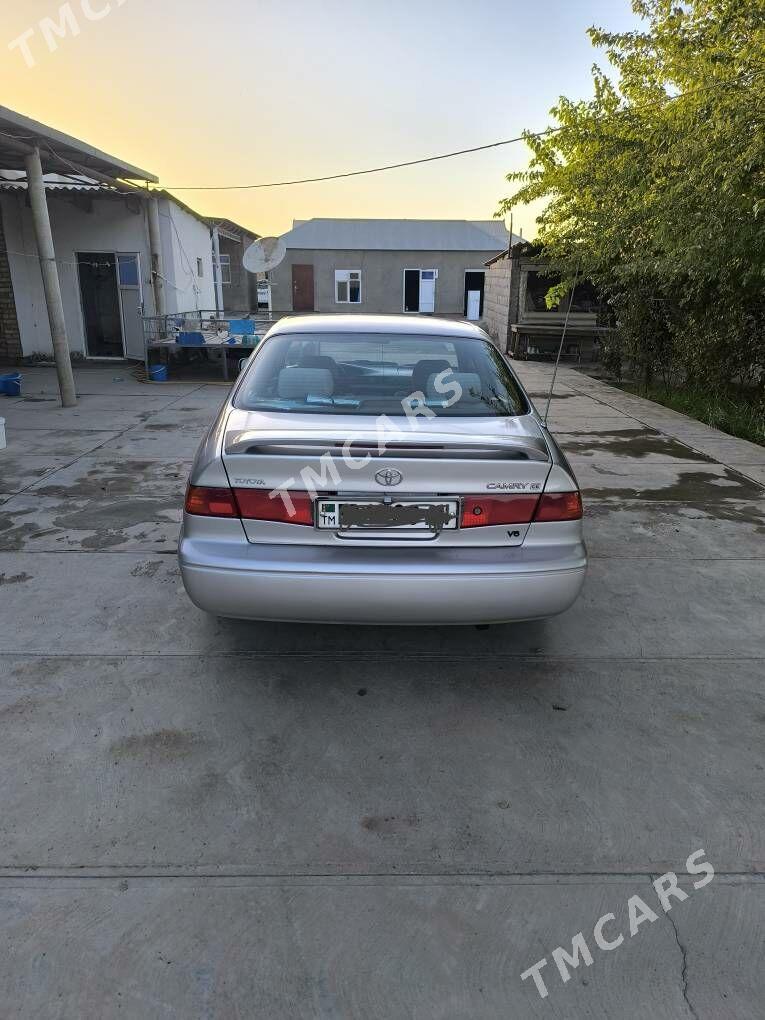 Toyota Camry 2001 - 140 000 TMT - Теджен - img 4