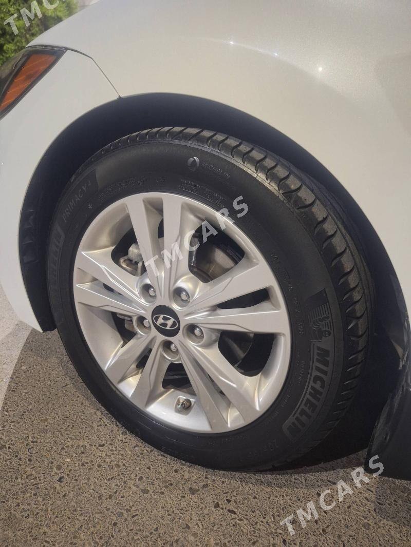 Hyundai Elantra 2017 - 195 000 TMT - Мир 1 - img 5