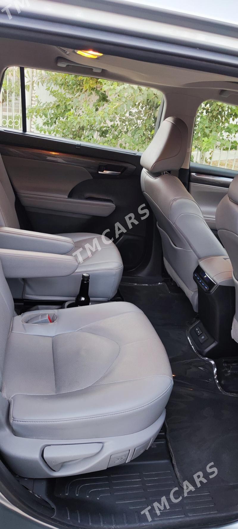 Toyota Highlander 2021 - 610 000 TMT - Байрамали - img 2