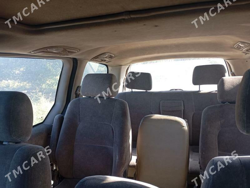 Kia Carnival 2002 - 26 000 TMT - Дашогуз - img 5