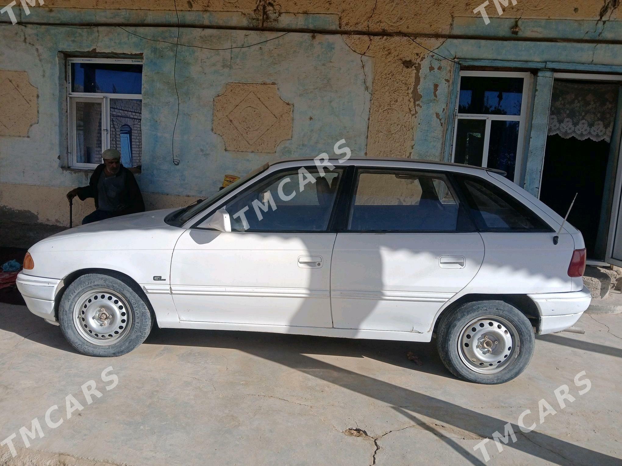 Opel Astra 1992 - 30 000 TMT - Türkmengala - img 3