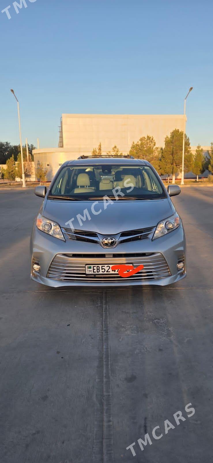 Toyota Sienna 2020 - 470 000 TMT - Мары - img 3