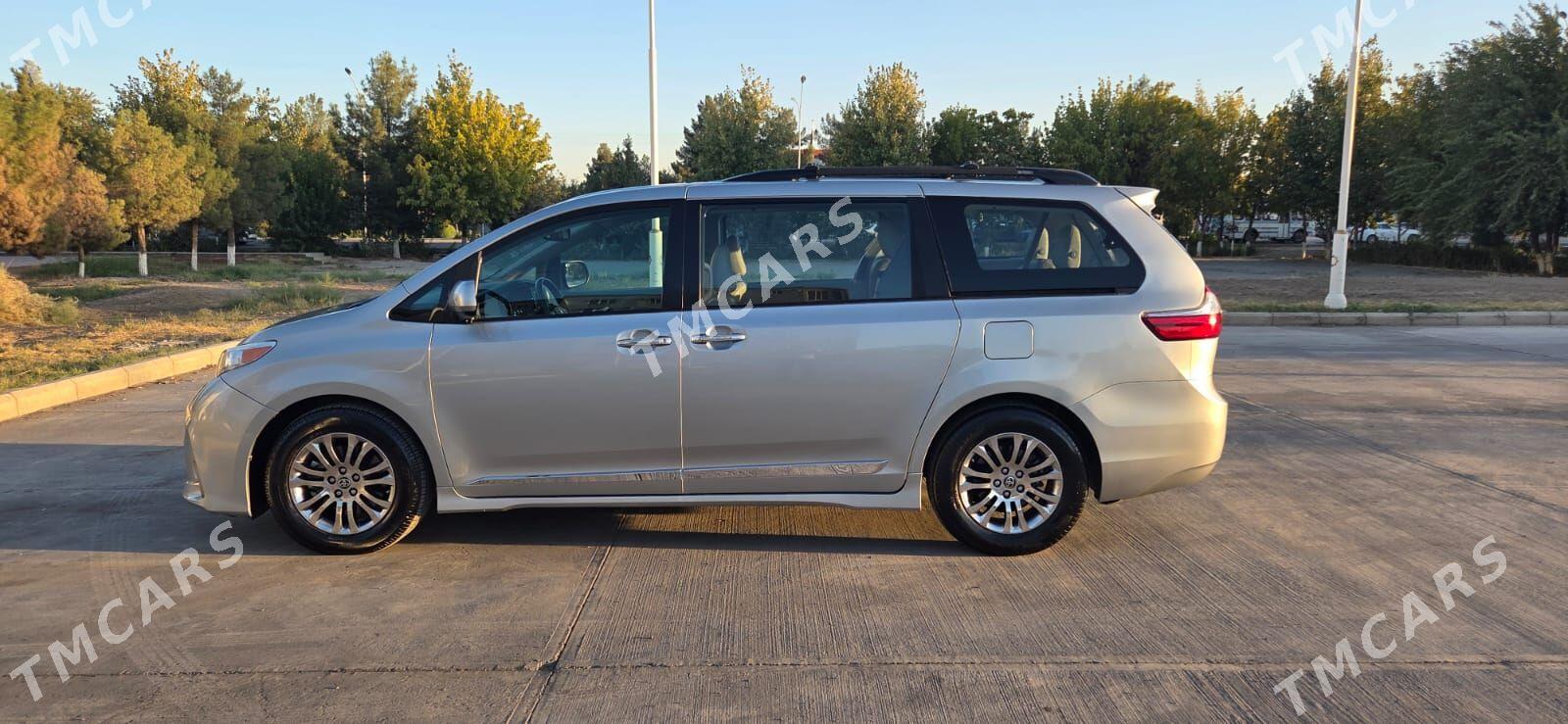 Toyota Sienna 2020 - 470 000 TMT - Мары - img 4