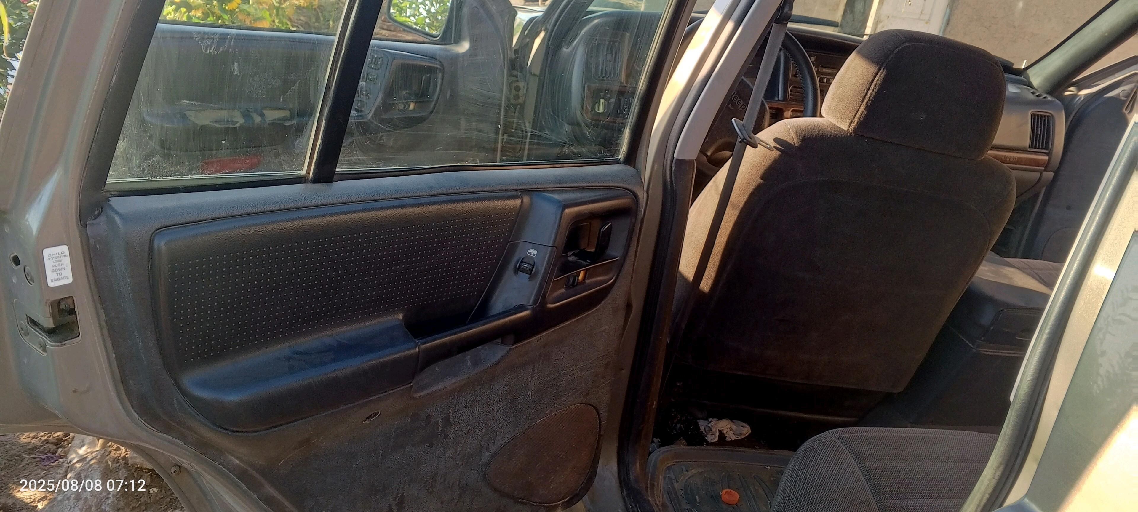 Jeep Grand Cherokee 1998 - 60 000 TMT - Кёнеургенч - img 3