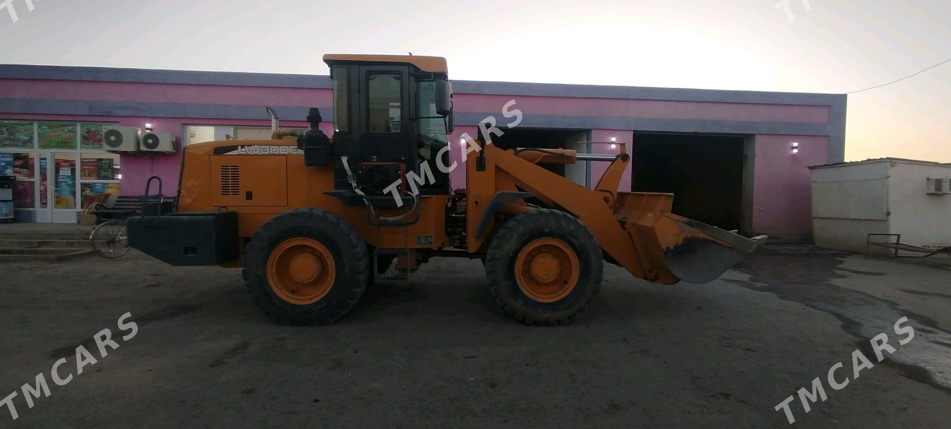 XCMG LW300F 2013 - 420 000 TMT - Саят - img 1