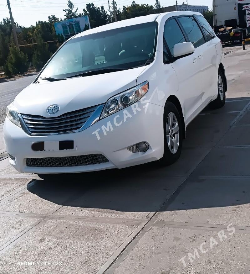 Toyota Sienna 2012 - 310 000 TMT - Мары - img 7