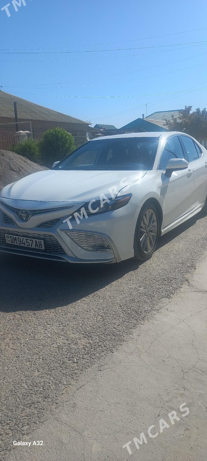 Toyota Camry 2021 - 285 000 TMT - Ашхабад - img 3