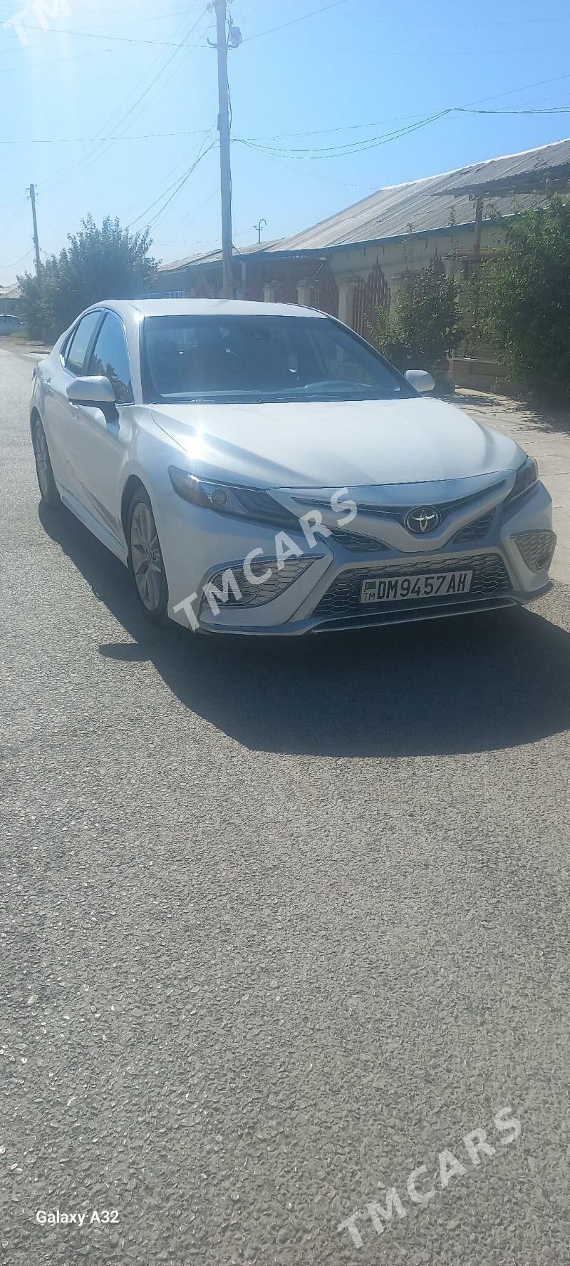Toyota Camry 2021 - 285 000 TMT - Ашхабад - img 2