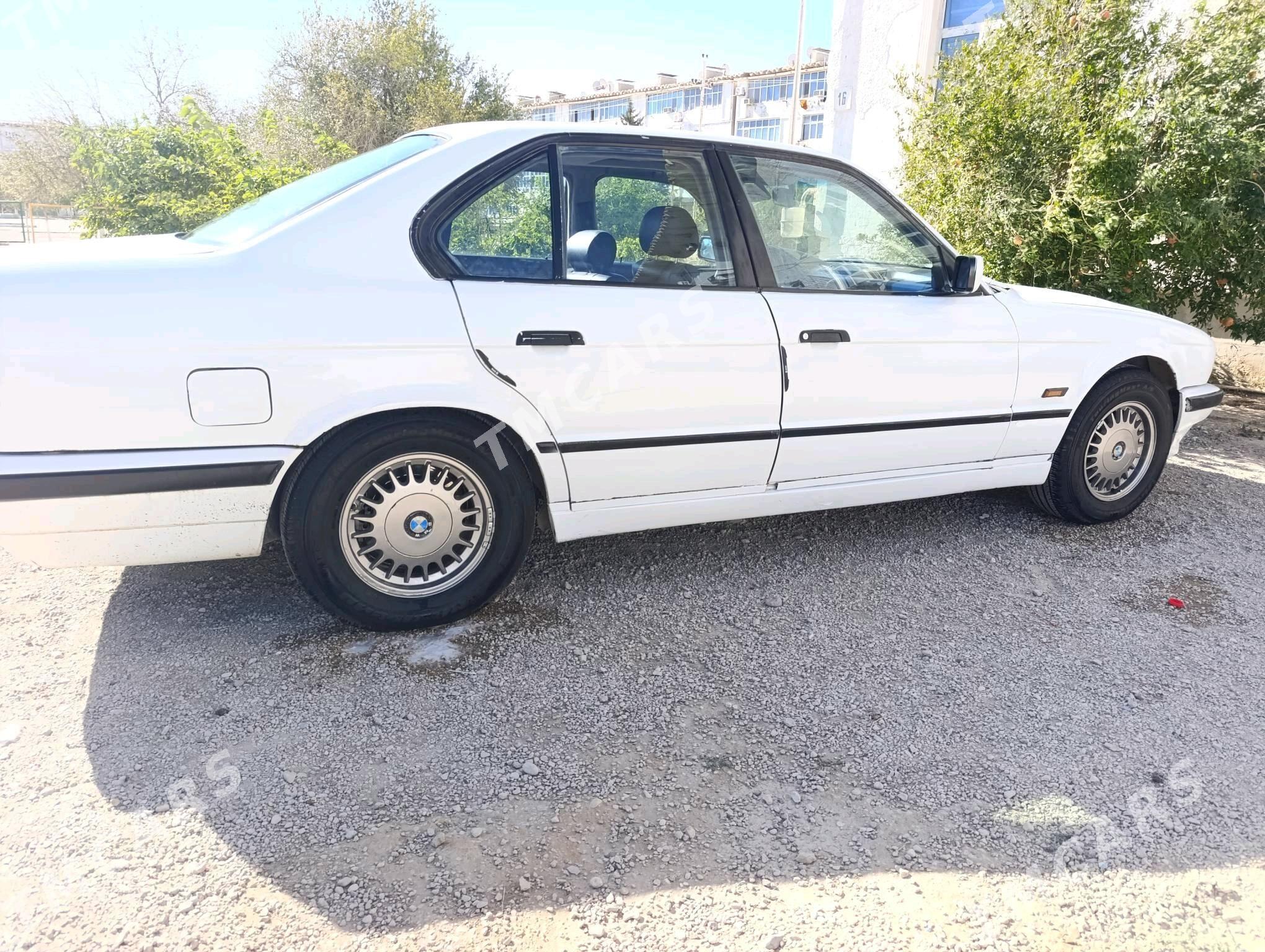 BMW 525 1995 - 48 000 TMT - Balkanabat - img 3