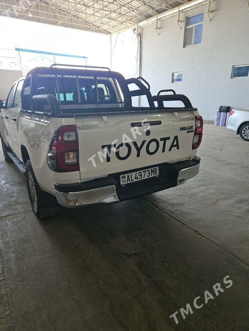 Toyota Hilux 2021 - 579 000 TMT - Mary - img 2