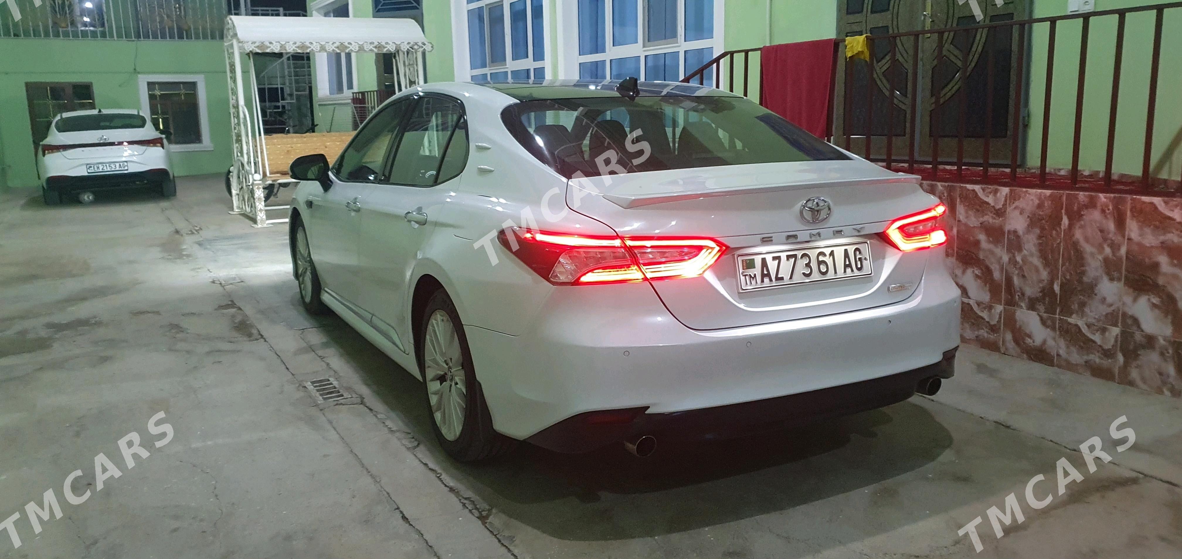 Toyota Camry 2018 - 380 000 TMT - Чоганлы - img 4