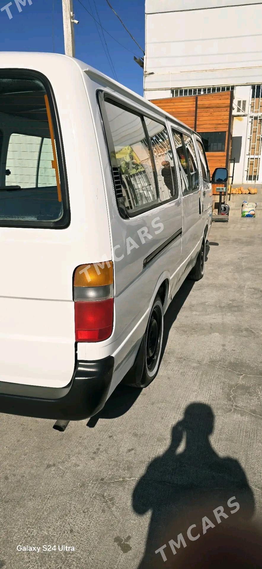 Toyota Hiace 1996 - 84 000 TMT - Gyzylarbat - img 4