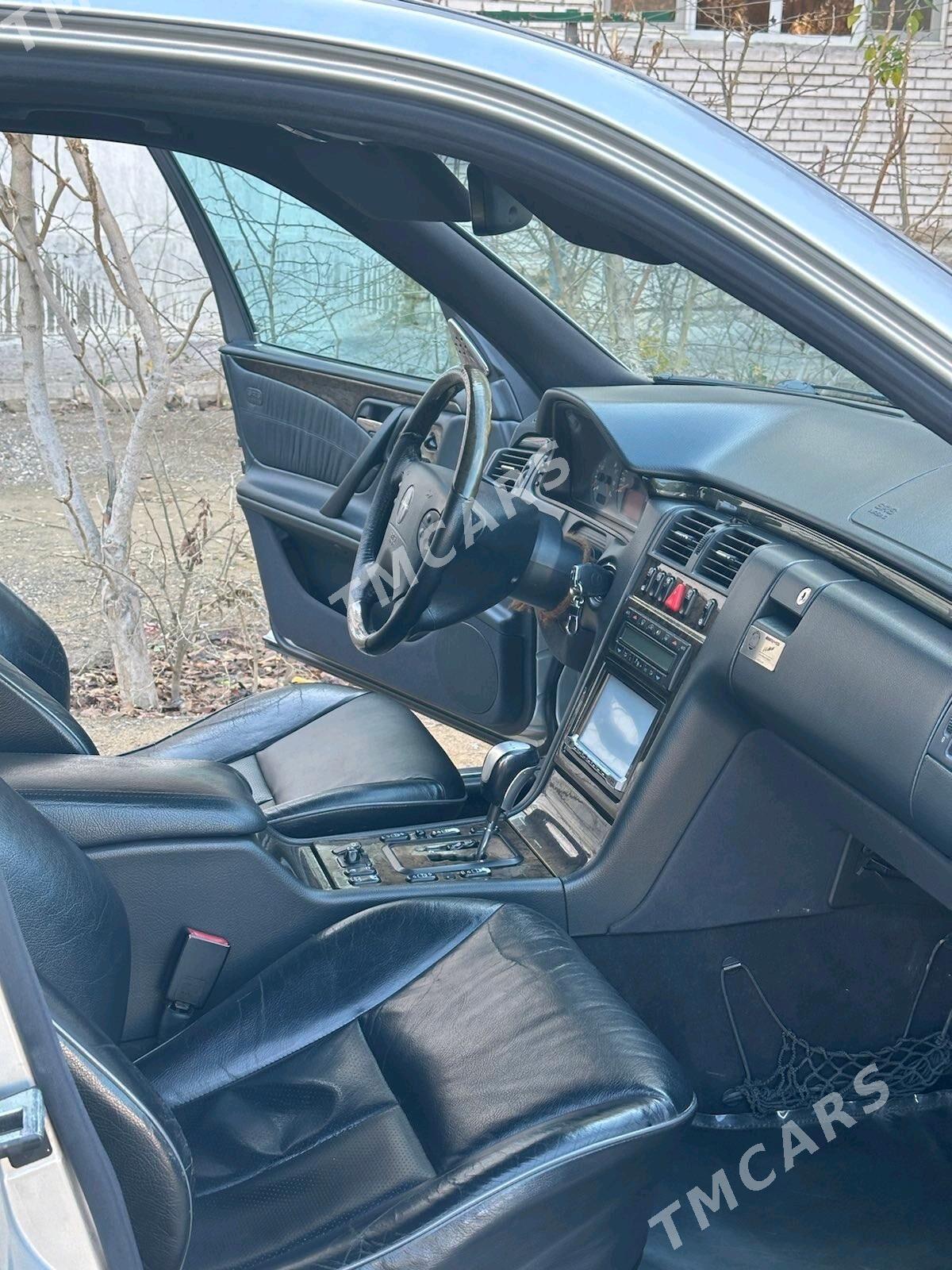 Mercedes-Benz E320 2001 - 150 000 TMT - Туркменбаши - img 9