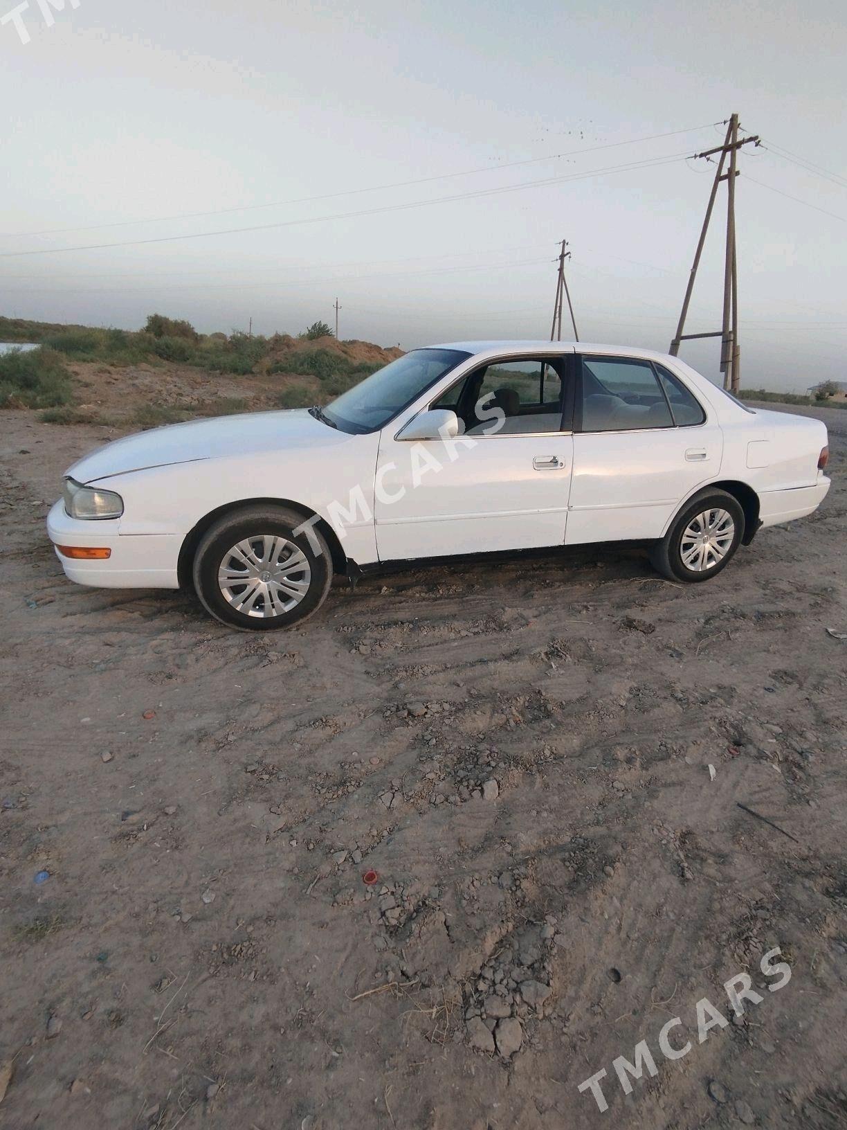Toyota Camry 1994 - 70 000 TMT - Мары - img 8